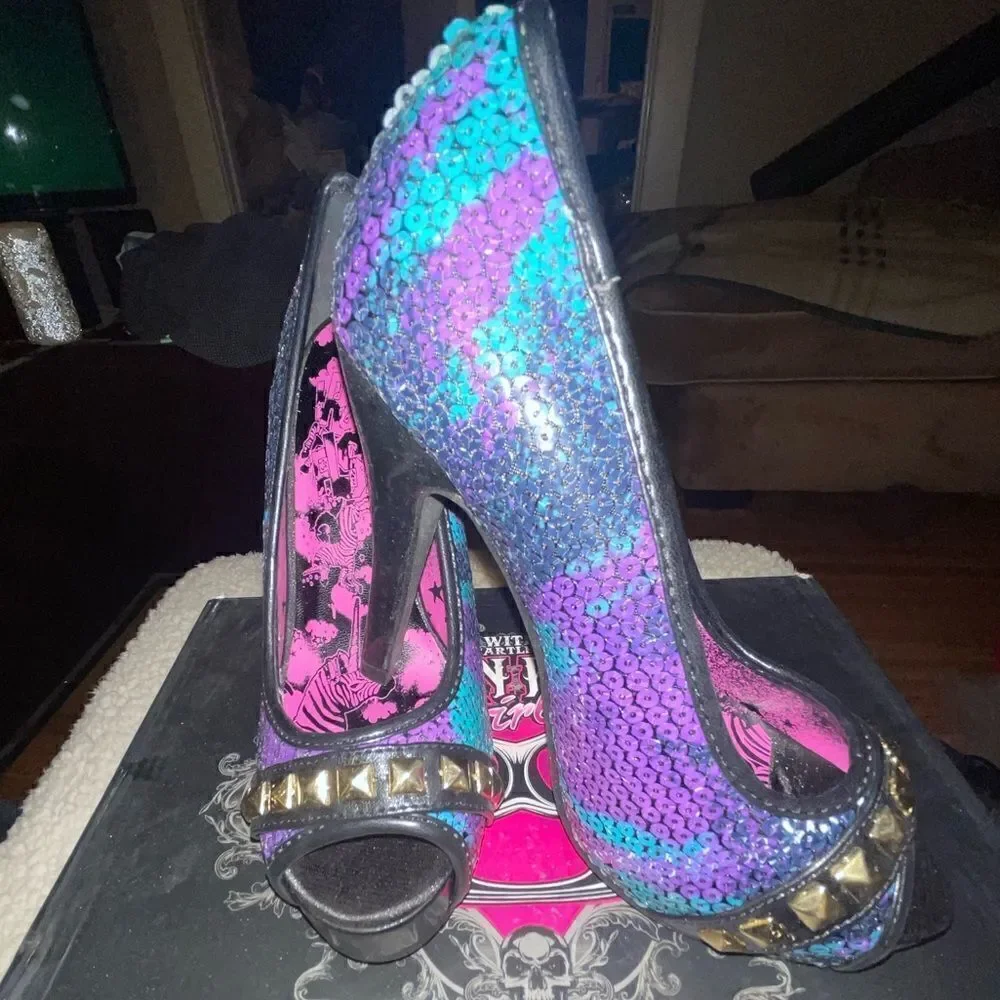 NIB Iron Fist Debracorn Sequin Platform Heels Size 5 - Picture 2 of 9